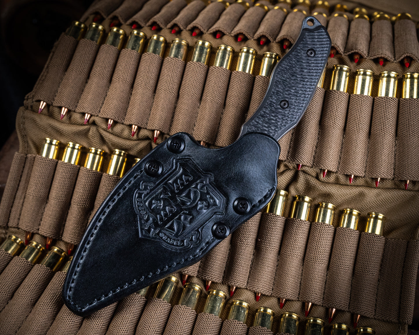 SB1 "Toothy" Fixed Blade Knife 4" Stonewash Blade w/ Carbon Fiber Handle and Black Leather Sheath