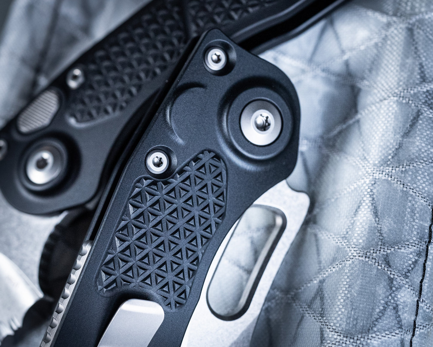 Stitch Auto 169-11 Stonewash Partial Serrated 3.75" Blade