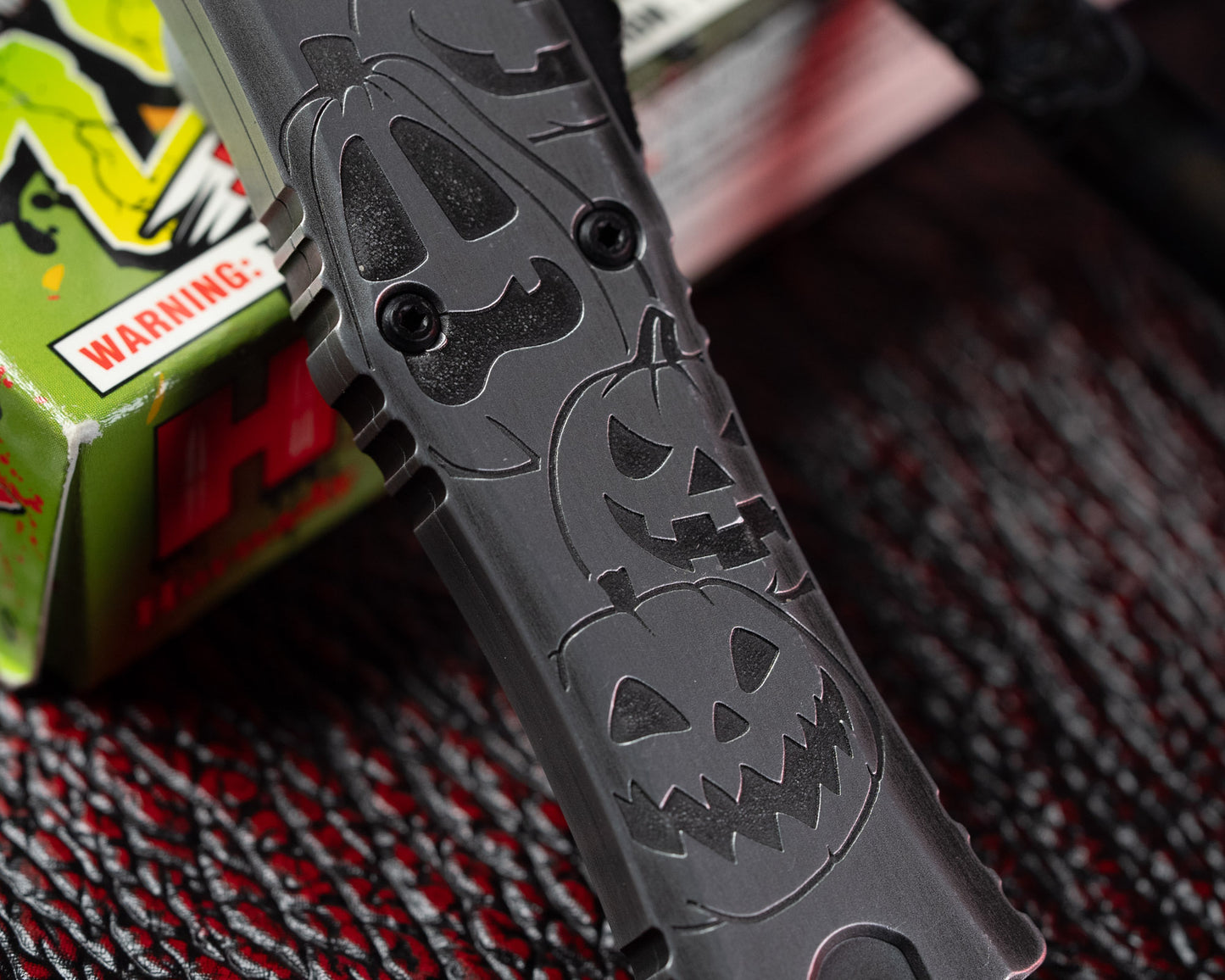 Microtech Hera II Mini Brushed Metal 1702M-1BMHWJLS Jack-o'-Lantern Standard, Signature Series - RK