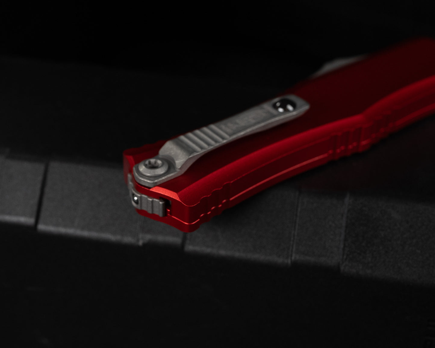 Microtech Hera II Mini D/E Red Apocalyptic Standard