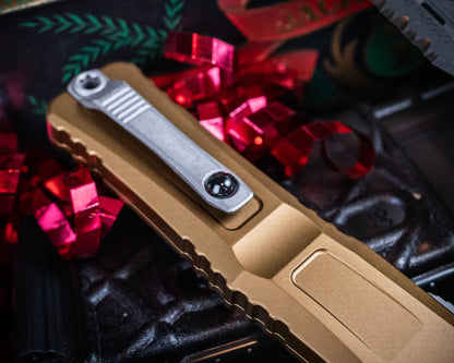 Microtech Combat Troodon® Gen III Apocalyptic Tan Partial Serrate - RK