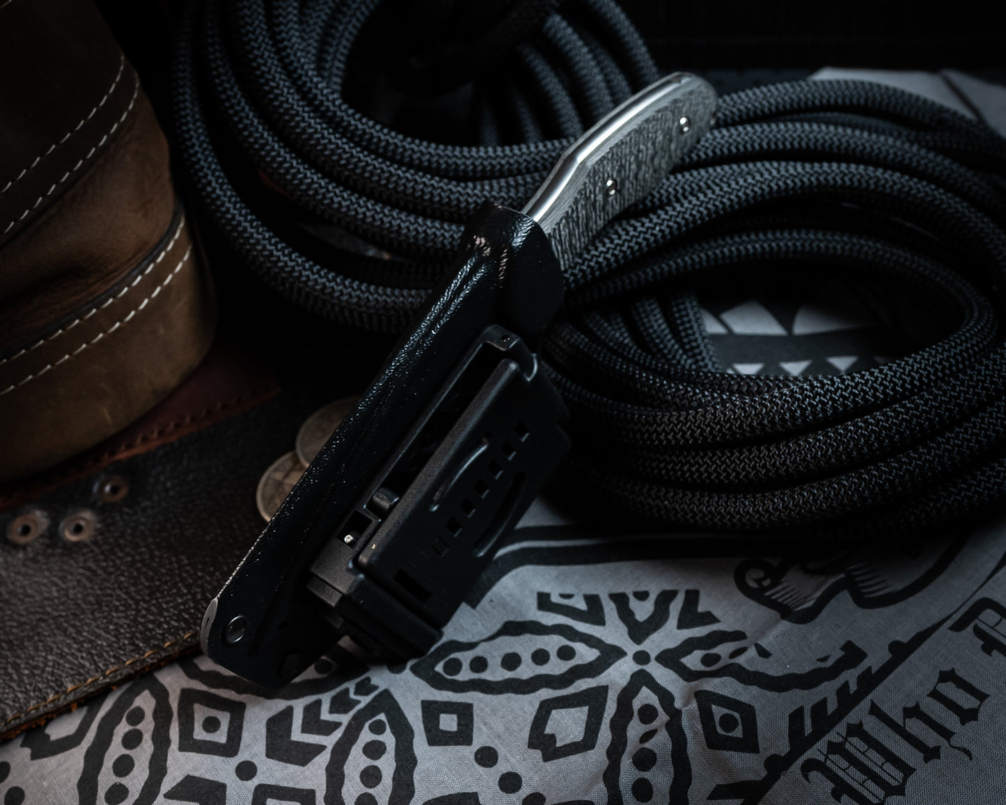 SB1 Fixed Blade Knife 4" Stonewash Blade w/ Carbon Fiber Handle