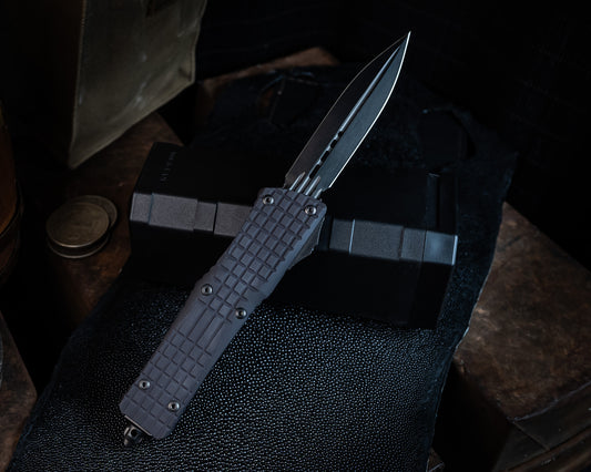 Microtech Combat Troodon D/E Delta Frag 142-1CT-DS (110) Fluted DLC Standard DLC Hardware Nickel Boron Internals Signature Series - RK