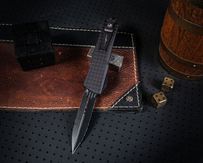 Microtech Combat Troodon D/E Delta Frag 142-3CT-DS Fluted DLC Full Serrated DLC Hardware Nickel Boron Internals Signature Series - RK