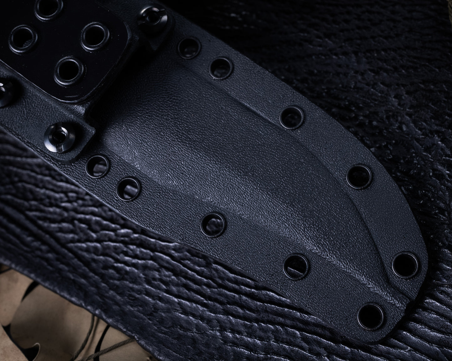 Defiant7 M320V Fixed Blade w/ Stonewash Blade