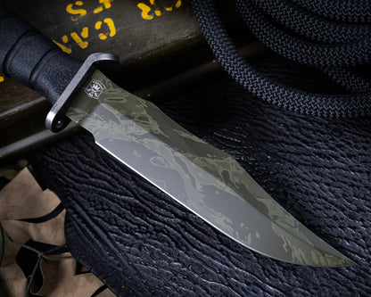 Defiant7 M320V Fixed Blade w/ Tiger Stripe Blade