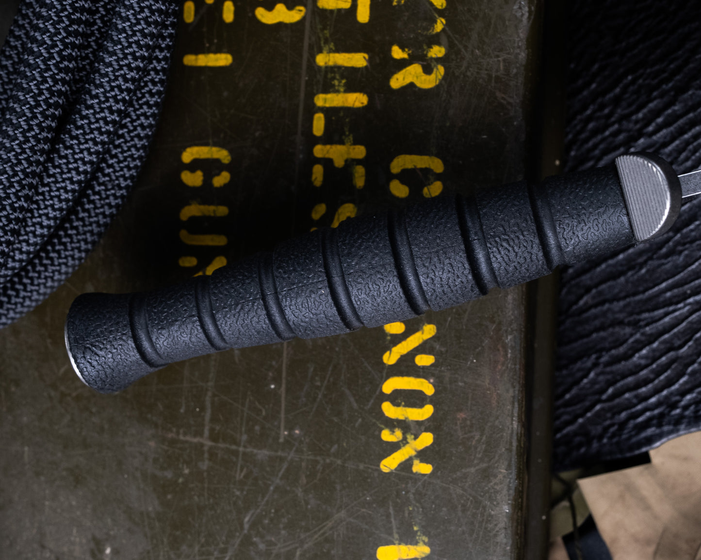 Defiant7 M320V Fixed Blade w/ Stonewash Blade