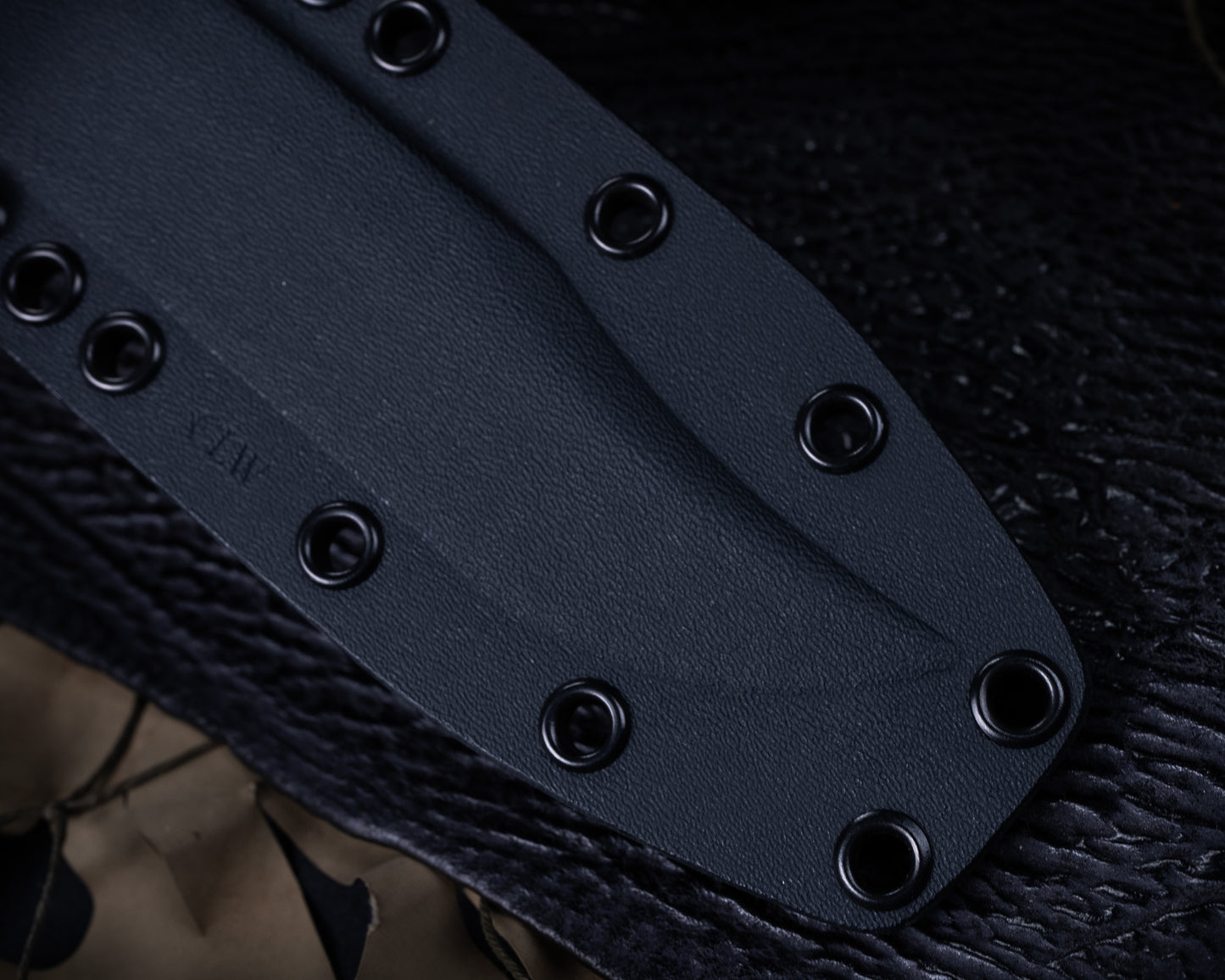 Defiant7 M320E Fixed Blade w/ Stonewashed Blade