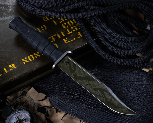 Defiant7 M320E Fixed Blade w/ Tiger Stripe Blade