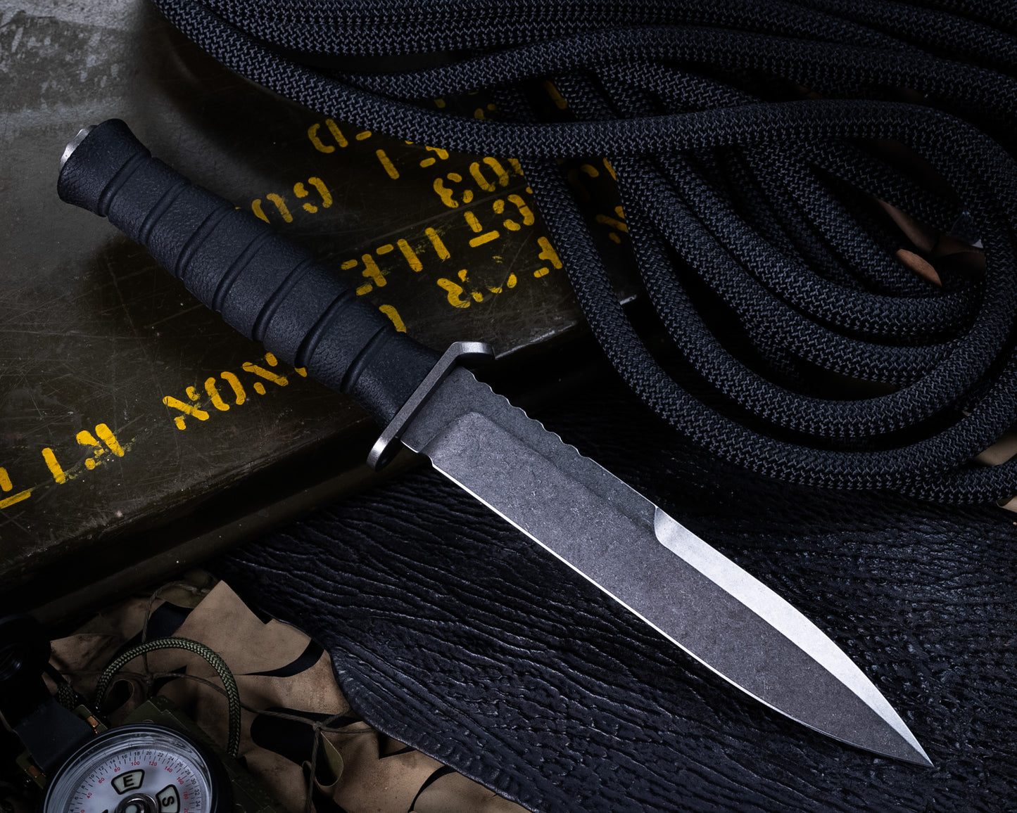 Defiant7 M320G Fixed Blade w/ Stonewashed Blade