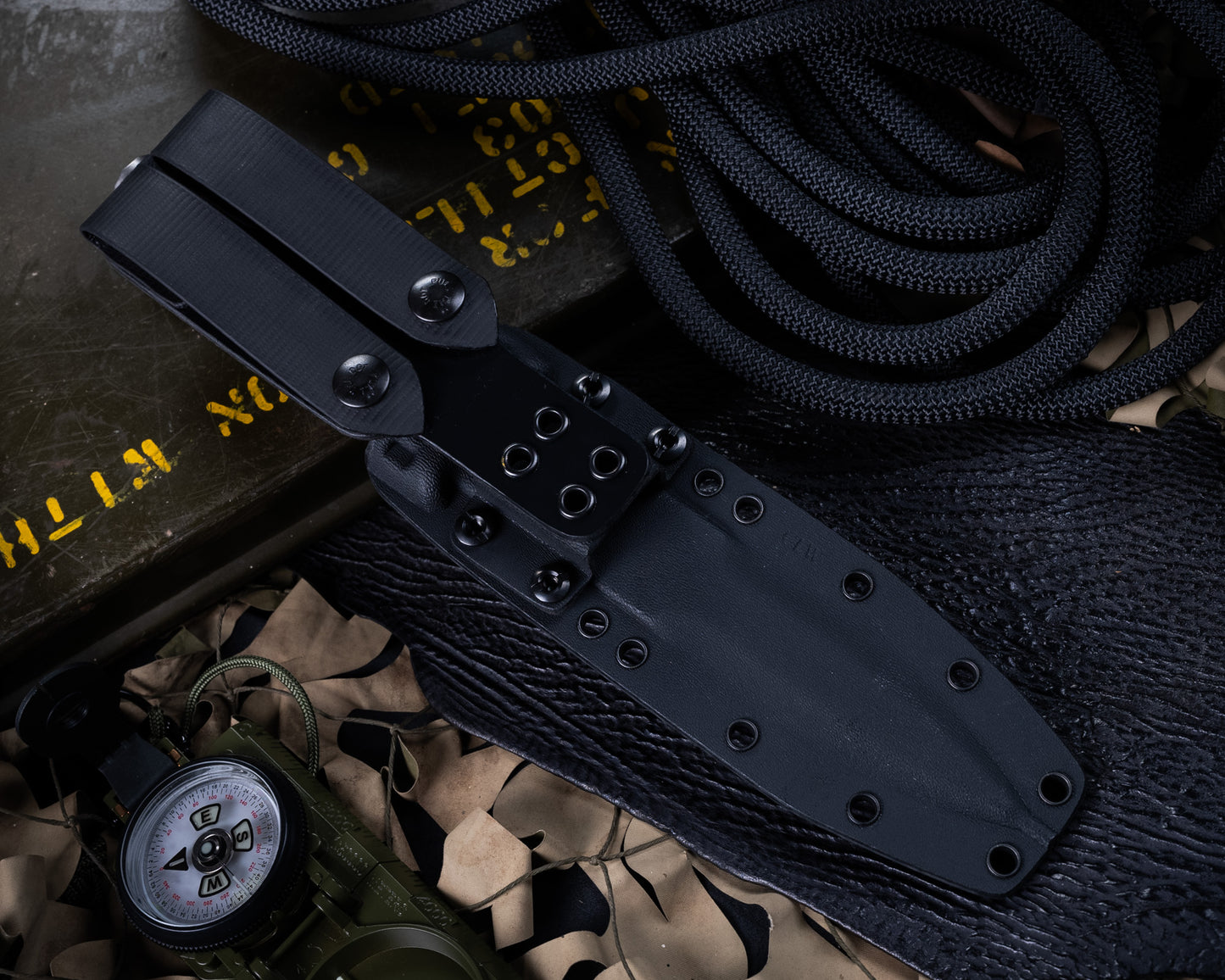 Defiant7 M320G Fixed Blade w/ Stonewashed Blade