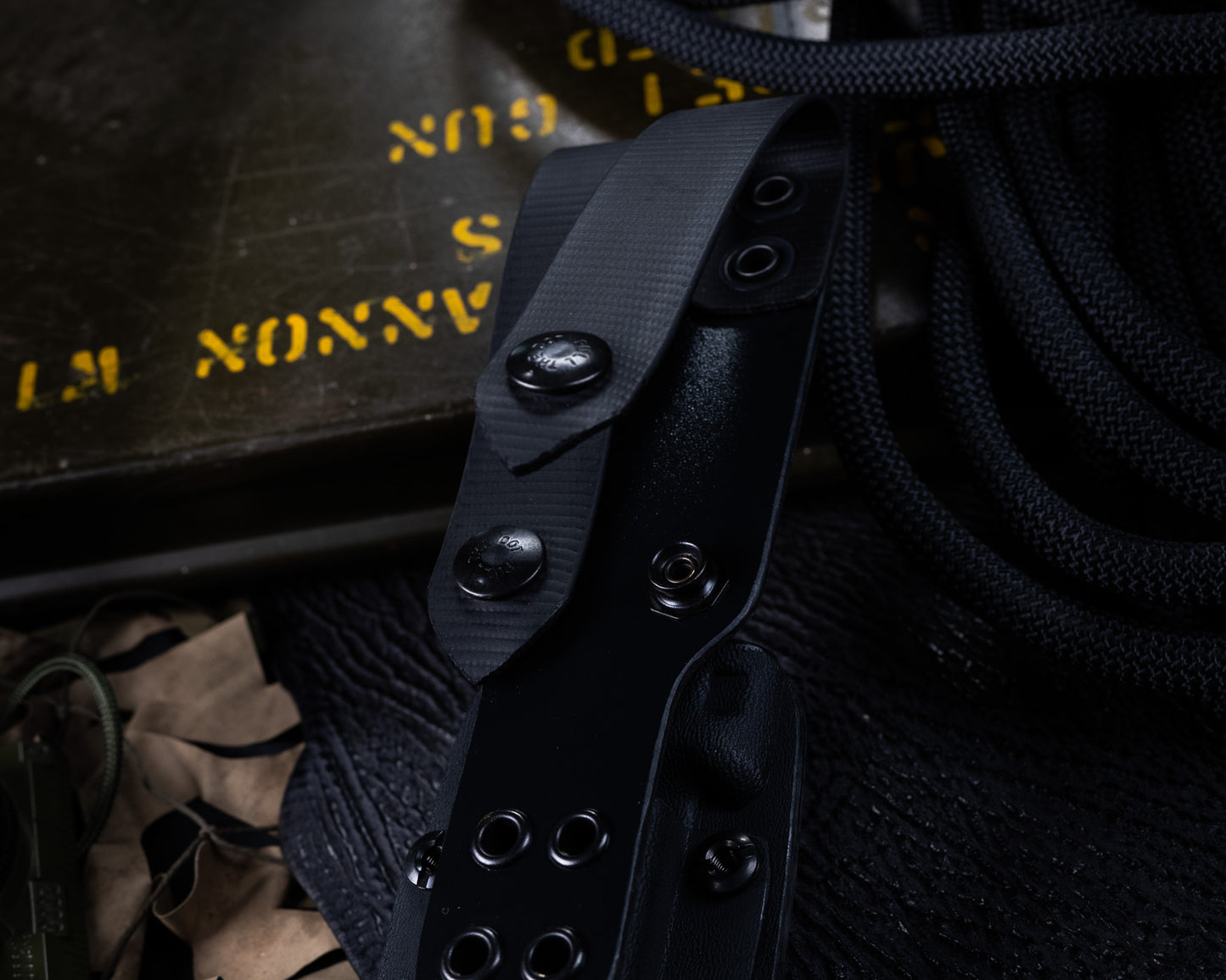 Defiant7 M320G Fixed Blade w/ Stonewashed Blade