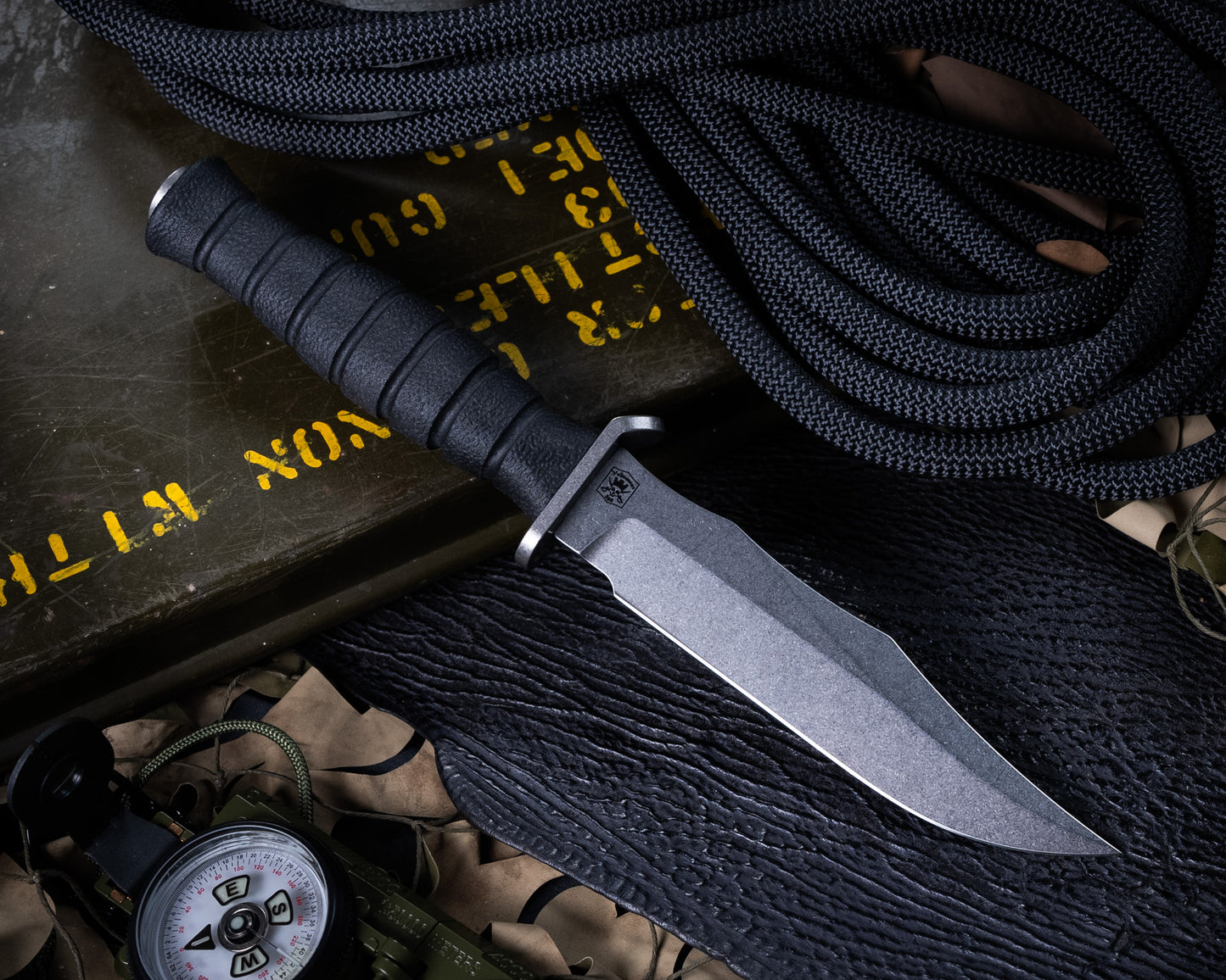 Defiant7 M320V Fixed Blade w/ Stonewash Blade