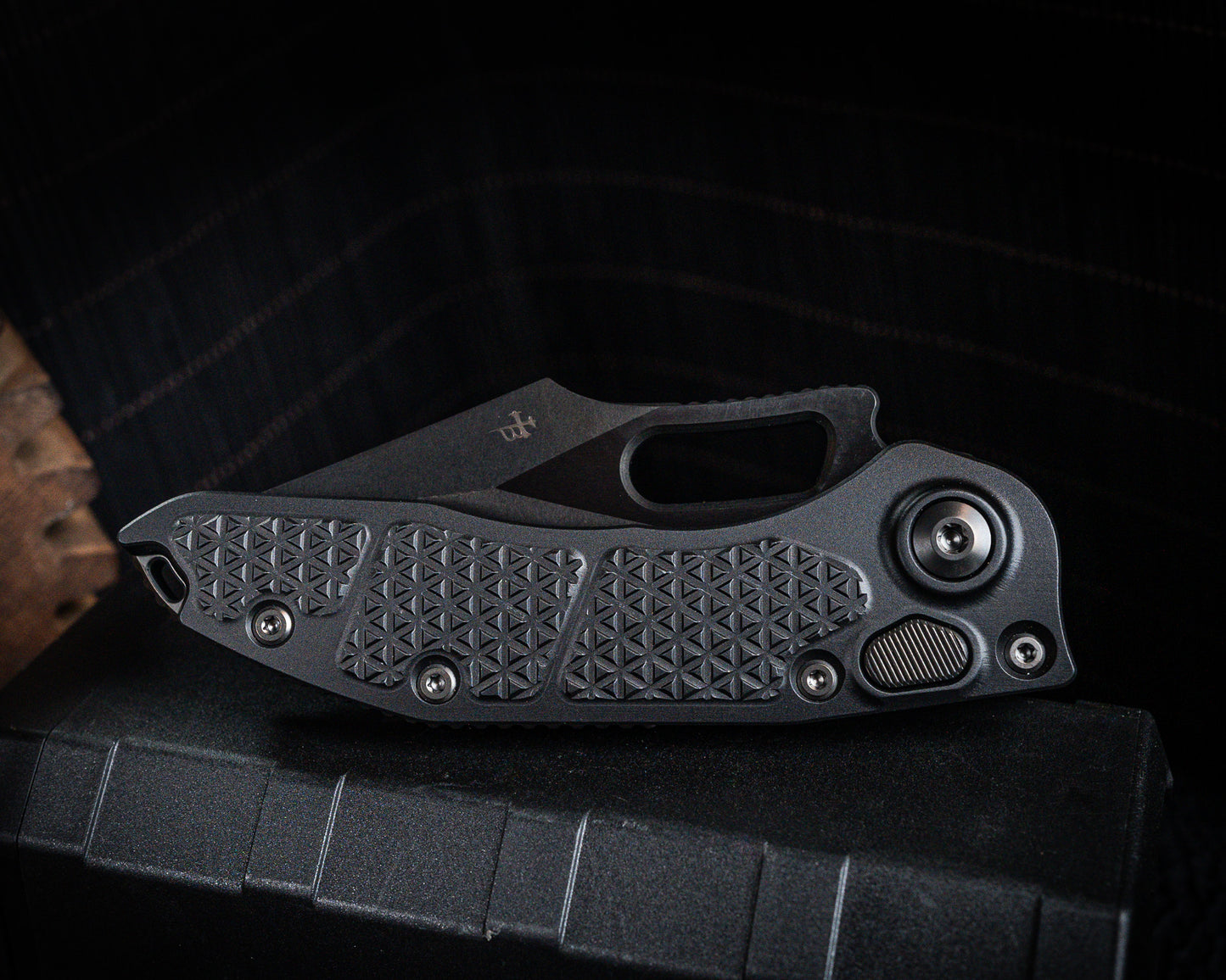 Stitch Auto Shadow DLC Standard Deep Engraved 3.75" Blade