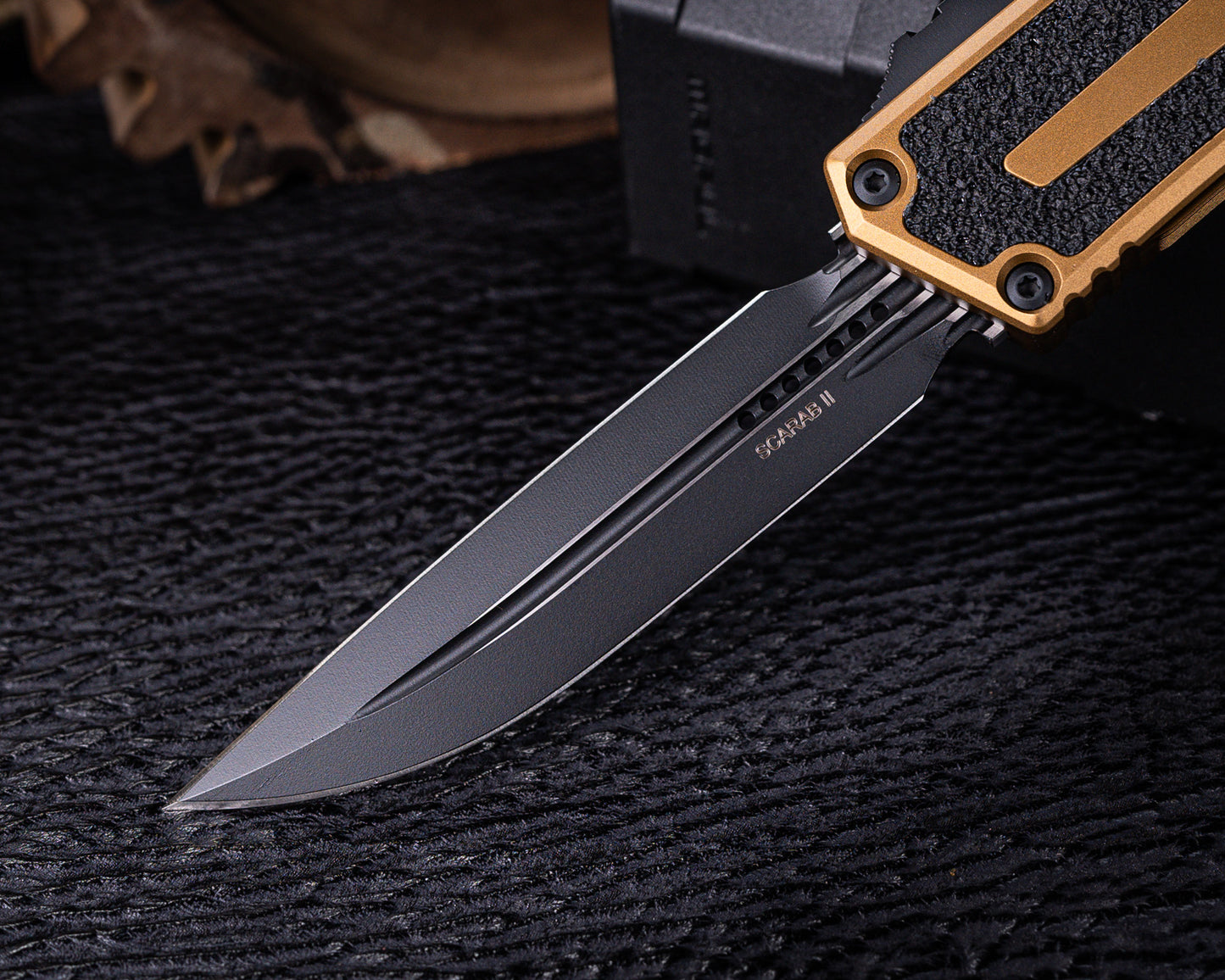 Microtech Scarab II D/E Gen III Double Edge Drop Point Black Standard Tan