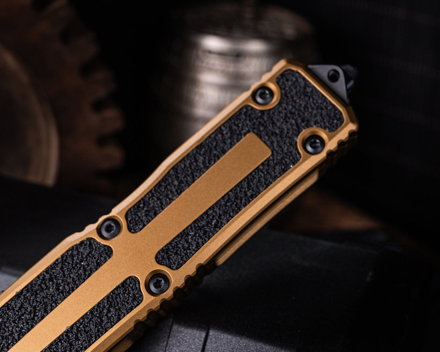 Microtech Scarab II D/E Gen III Double Edge Drop Point Black Standard Tan