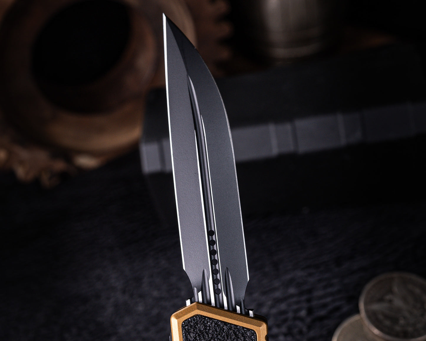 Microtech Scarab II D/E Gen III Double Edge Drop Point Black Standard Tan