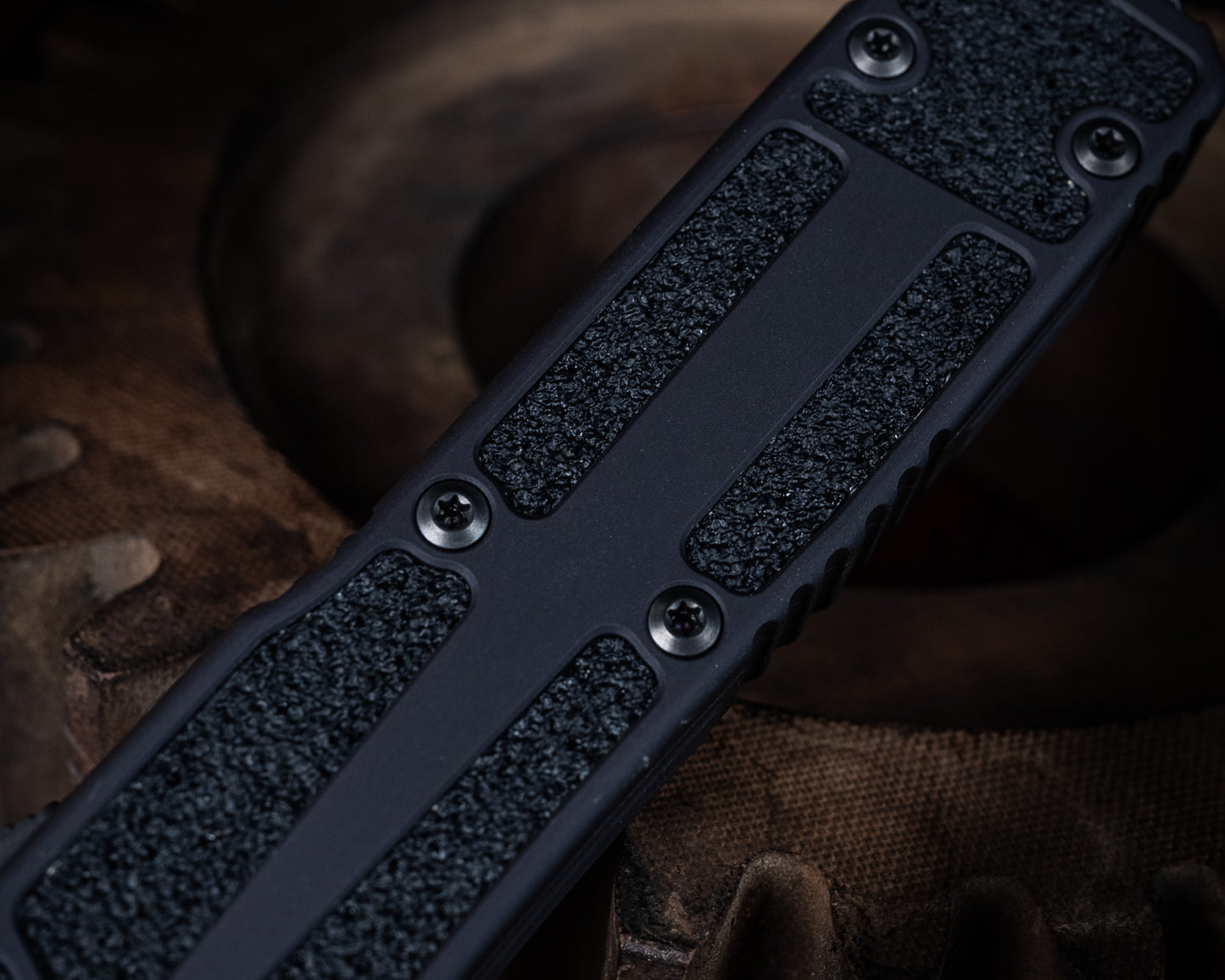 Microtech Scarab II D/E Gen III D/E Shadow DLC Full Serrated