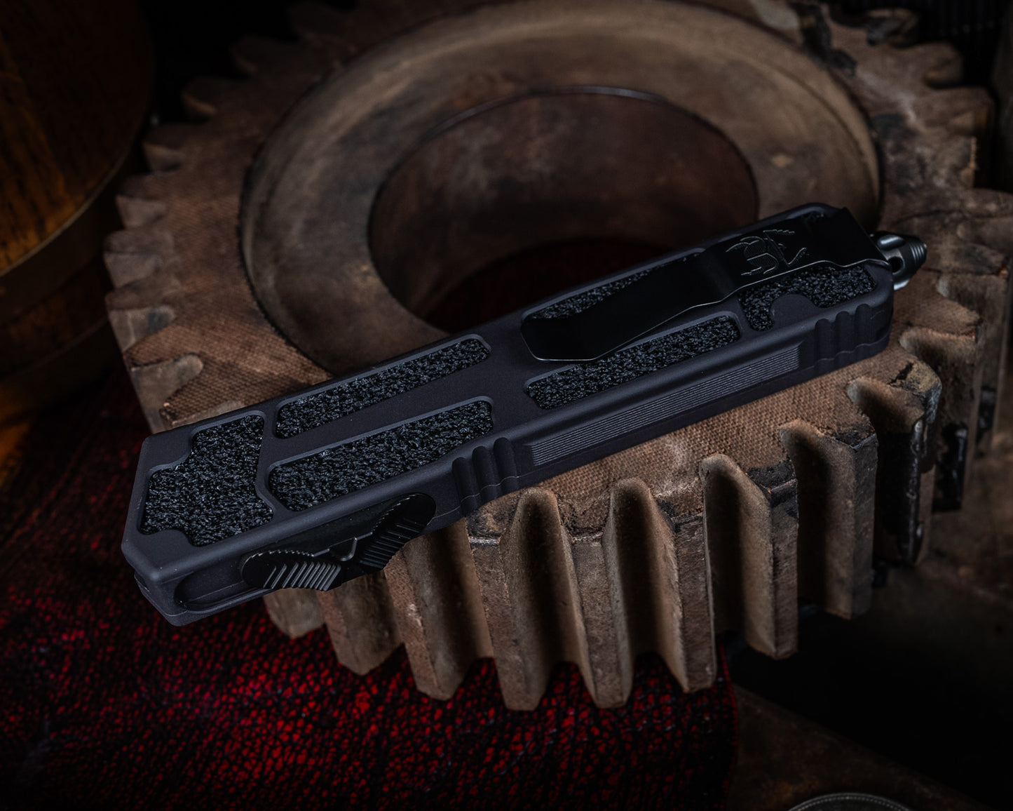 Microtech Scarab II D/E Gen III D/E Shadow DLC Full Serrated